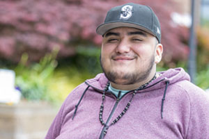 image of graduate Mani Fregoso